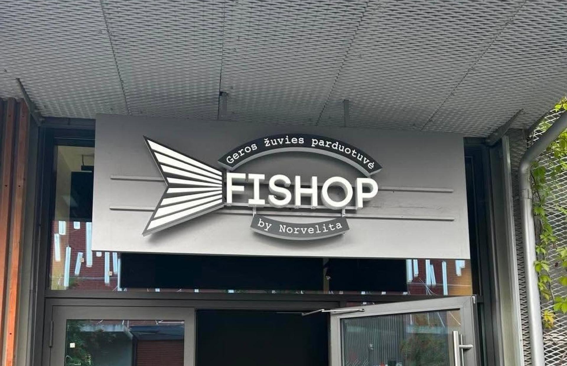 „Ogmios mieste“ duris atvėrė nauja žuvies parduotuvė „Fishop“